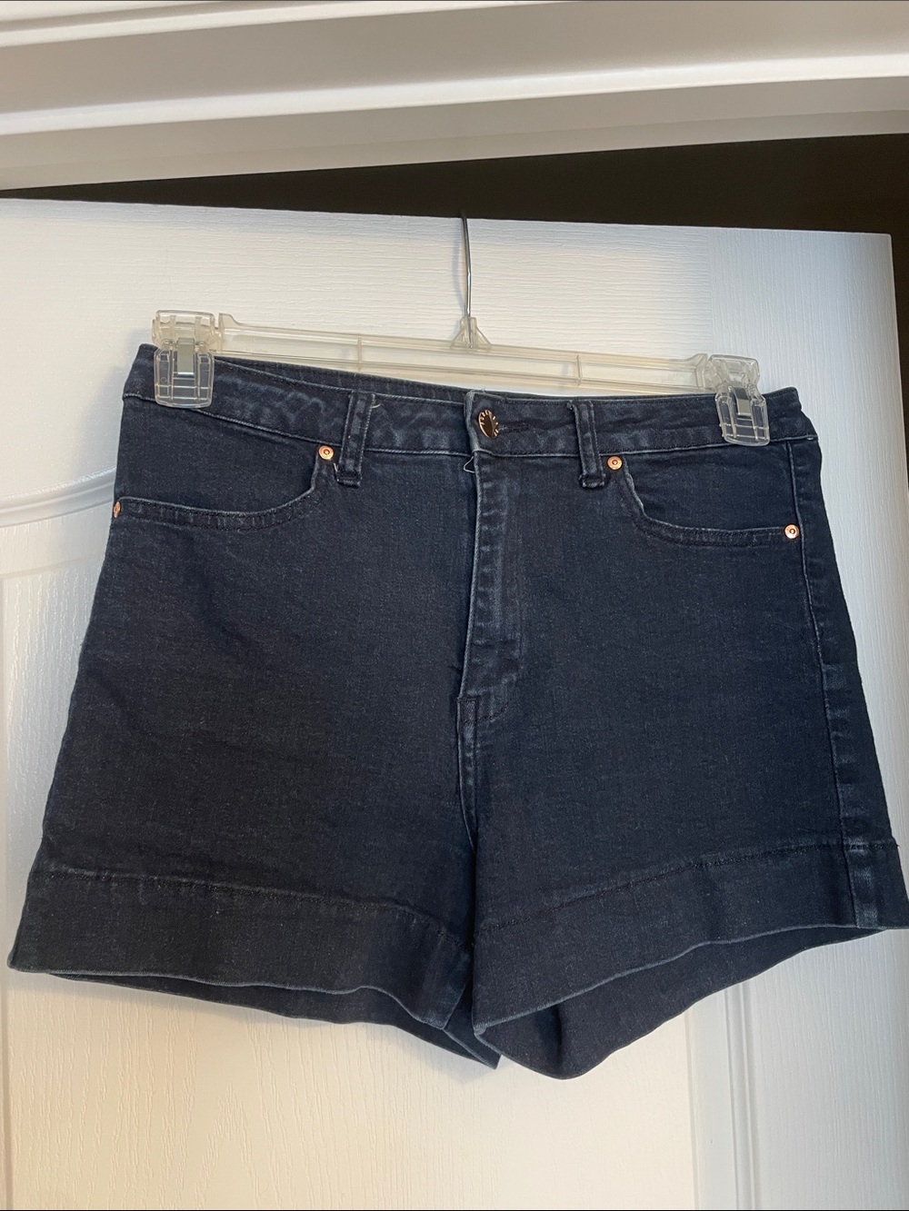 Forever 21 Black High-Rise Denim Shorts size 29